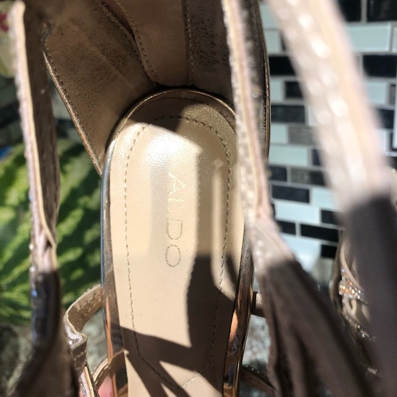 High heels - Picture 4 of 7